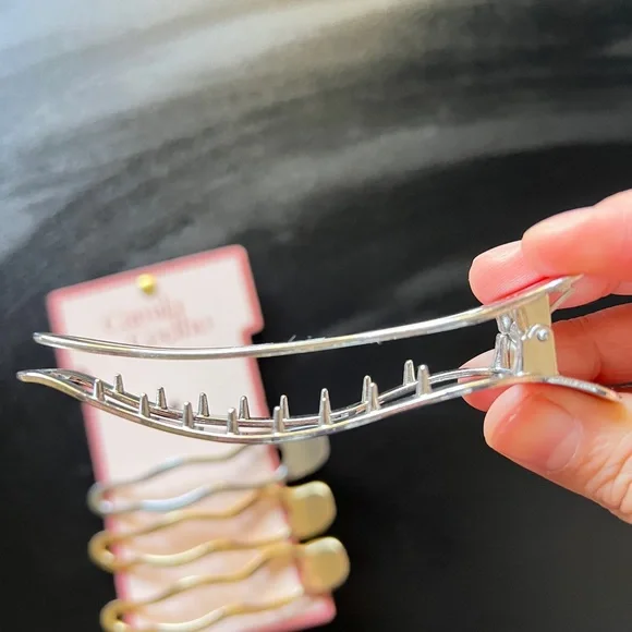 Camila Coelho Elegant Gold and Silver Metal Large Hair Clips Set of 4 NWOT - Picture 6 of 8